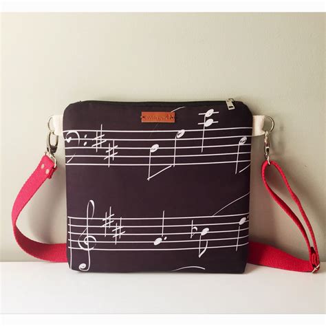 bolsa com estampa de notas musica